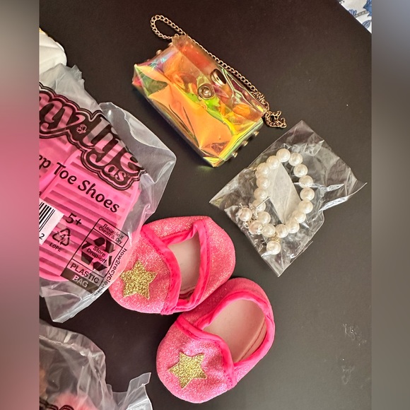 My life as shoes and accessories ✨💕🎀 - Picture 5 of 5